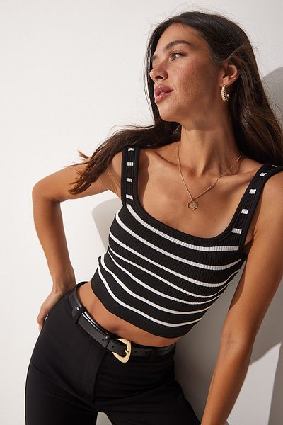 Happiness İstanbul Women's Black Striped Crop Knitwear Blouse YY00138