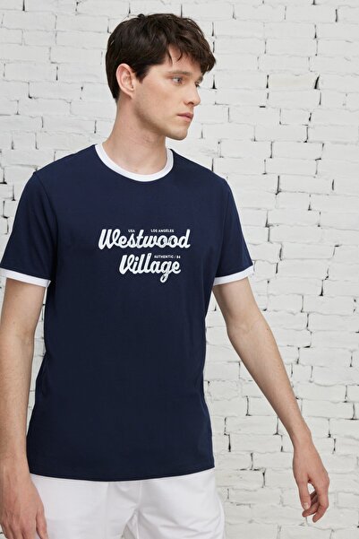 AC&Co / Altınyıldız Classics Férfi sötétkék karcsú szabású keskeny szabású nyakú, 100% pamut nyomott póló elöl