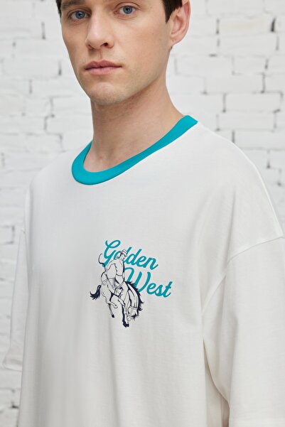 AC&Co / Altınyıldız Classics Ανδρικό μπλουζάκι εκρού Oversize Loose Cut Crew Neck 100% βαμβάκι με στάμπα