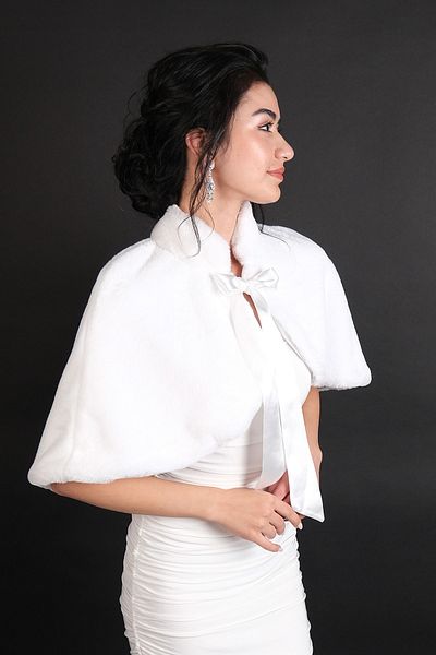 Hayalperest boncuk Soft Bridal Bolero with White Ribbon Brooch
