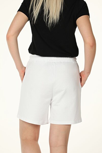 defys Γυναικείο σορτς με ελαστική μέση και λεπτομέρεια ετικέτας στην τσέπη, κανονική εφαρμογή, λευκό