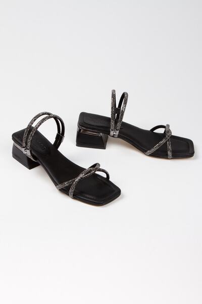 mermaid shoes Kadın Siyah Taş Işlemeli Kalın Topuklu Ayakkabı