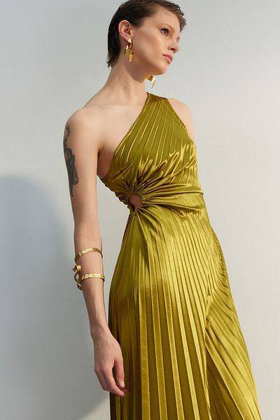 Trendyol Collection Hellgrünes, plissiertes Satin-Abendkleid – asymmetrische Details, TPRSS23EL00557