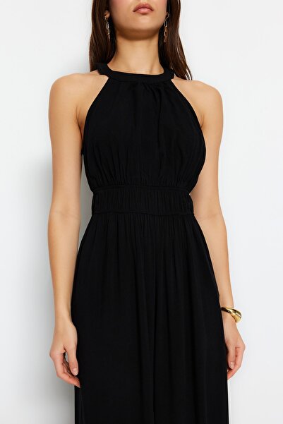 Trendyol Collection Černá Wide Leg Maxi tkaná kombinéza se sbíraným pasem TWOSS23TU00121