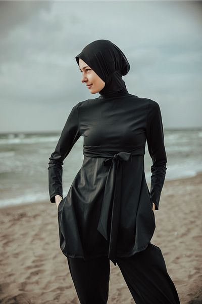 İYİBU Black Belted Fully Covered Hijab Swimsuit 4 Piece Set Water Repellent Fabric Hijab Swimsuit