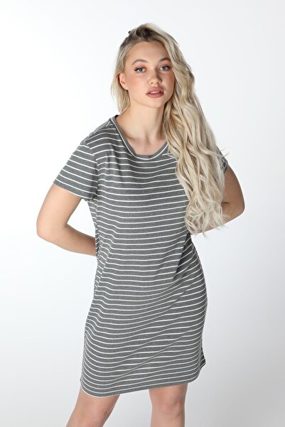 defys Γυναικείο φόρεμα με κοντό μανίκι με ρυθμισμένη εφαρμογή σε σκούρο γκρι-λευκό