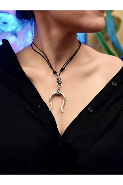 Troia Design Unisex Antik Gümüş Kurukafalı Boğa Boynuzu Kolye - 2043