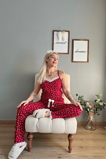 Pijamaevi Pletená dámská pyžamová sada s červeným listovým krajkovým popruhem