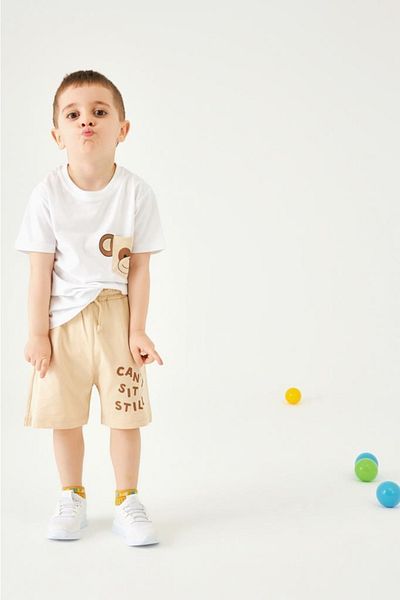 Perendi Costum pentru băiat cu buzunar de maimuță și pantaloni scurți