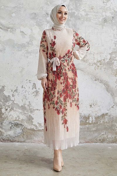 InStyle Rosie Rose vzorované skládané šifonové šaty - červené