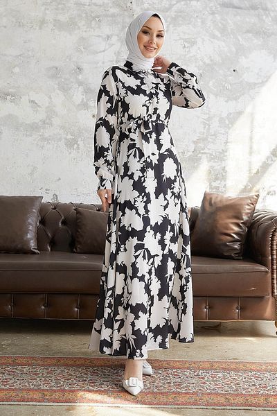 InStyle Satinkleid mit Perry-Muster und Gürtel – Schwarz