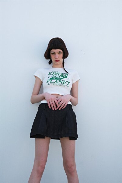 Touz White Crop - Blunt Blunt Create A Kinder Planet Printed