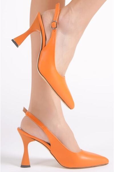 Ayakkabı Podyumum حذاء كلاسيكي مفتوح من الخلف بطول 9 سم