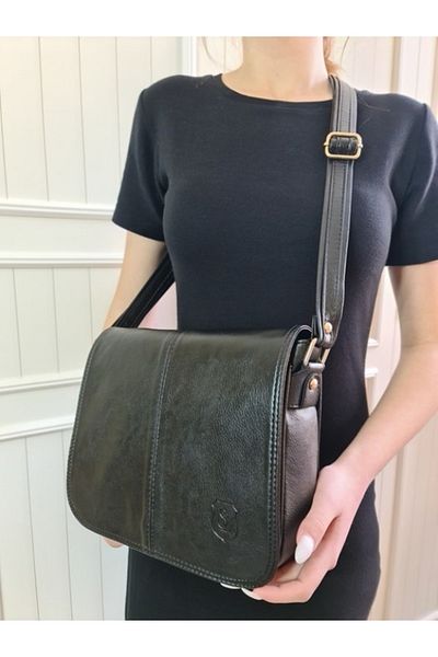 Poloorjinal Geantă de umăr și crossbody Ladystyle Mariana neagră pentru femei, cu curea reglabilă, fermoar și husă