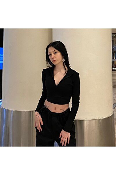 Touz Black Camisole Crop with Half Zipper