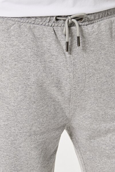 AC&Co / Altınyıldız Classics Pánské šedé pohodlné sportovní úpletové šortky úzkého střihu v úzkém střihu