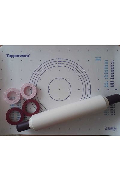 Tupperware Dough Sheeter Set (Dough Sheeter Mat & Roller And Molds)