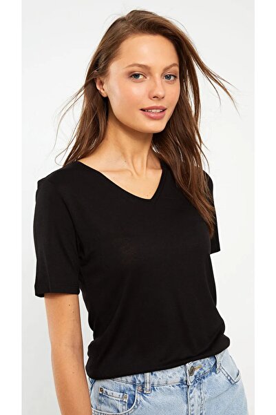 LC Waikiki V Yaka Düz Kısa Kollu Kadın Tişört