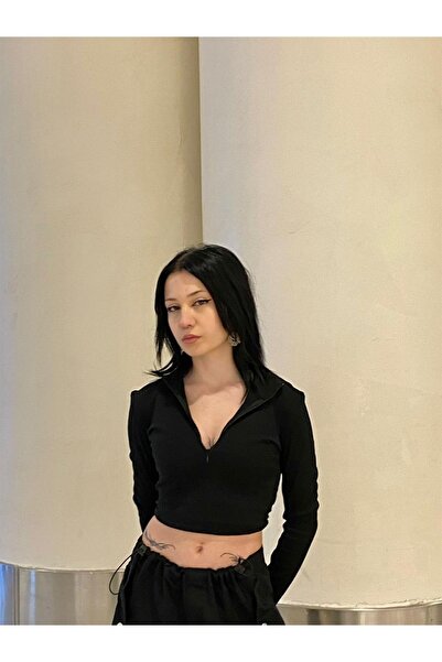 Touz Black Camisole Crop with Half Zipper