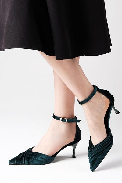 Mio Gusto Dina Green Velvet Fabric Women's Heeled Shoes