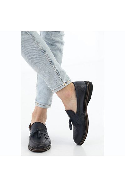 Everest Men's Classic Genuine Leather Tasseled Orthopedic Casual Shoes