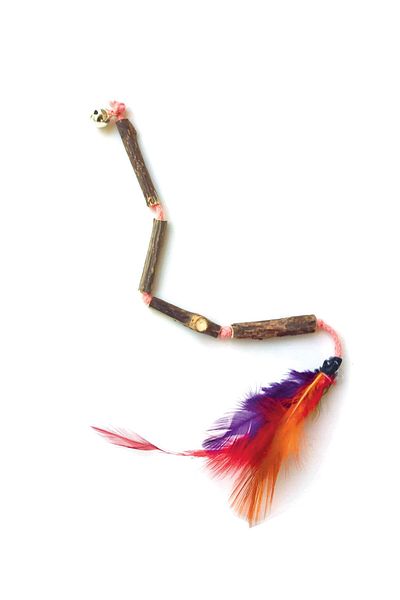 MATATABİ CATS Natural Cat Chew Stick Cat Toy with String, Feathers and Sound