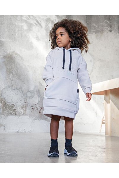 RG Κοριτσίστικο φόρεμα με κουκούλα με ανάγλυφο τύπωμα με τρεις κλωστές