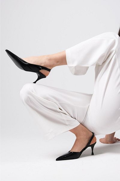 Mio Gusto Pantofi cu toc de damă cu model piele de șarpe metalizat negru
