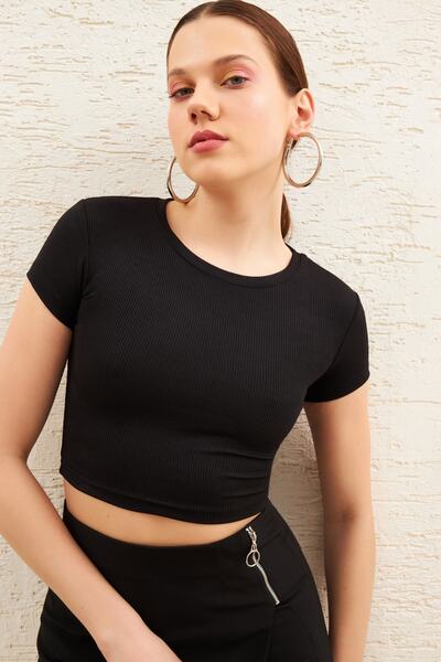 modavingo Γυναικείο μαύρο κοντομάνικο μπλουζάκι με λαιμόκοψη ποδηλάτου Basic ...