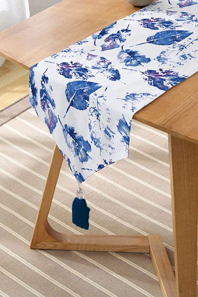 Realhomes Alergăre triunghiular de chenille cu ciucuri cu design personalizat