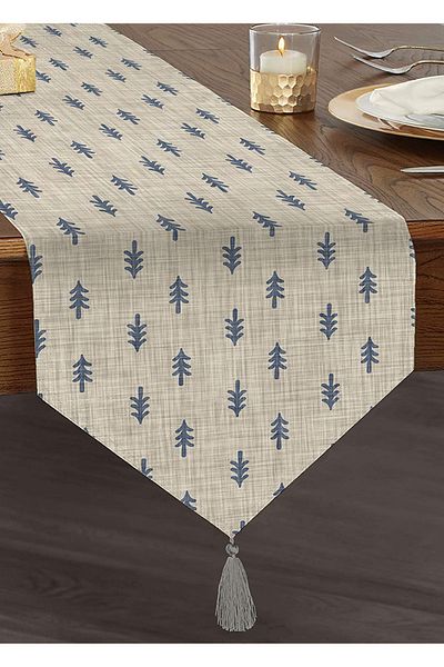 Realhomes Chenille Triunghi Runner cu ciucuri și motiv de pin pe fundal denim