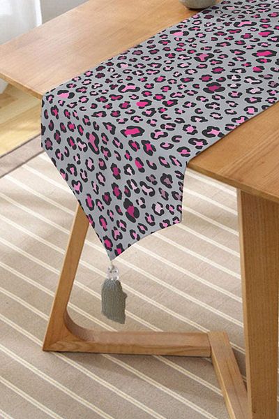 Realhomes Special Designed Digital Printed Children's Room Tufted Chenille Triangle Runner