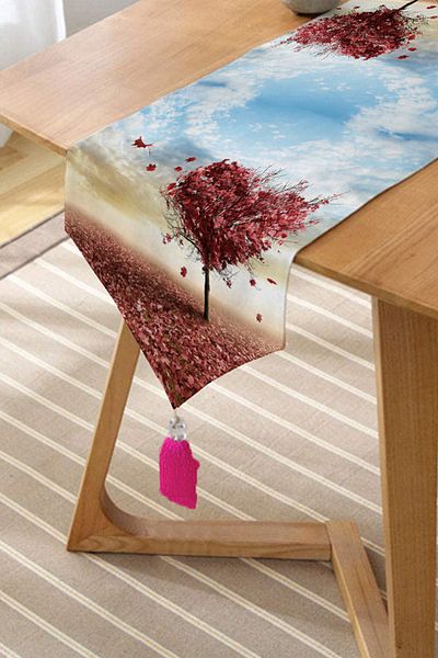Realhomes Alergăre triunghiular de chenille cu ciucuri cu design personalizat