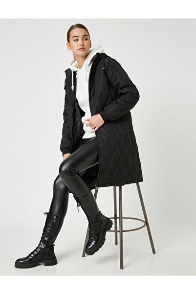 Koton Dámský černý kabát s kapucí