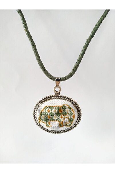 Halley Concept قلادة إيتامين مطرزة على شكل فيل ميمون مصنوعة يدويًا للنساء