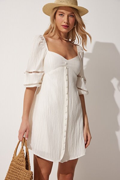 Happiness İstanbul Damska biała letnia sukienka z dekoltem w kształcie serca i rękawami balonowymi DM00113