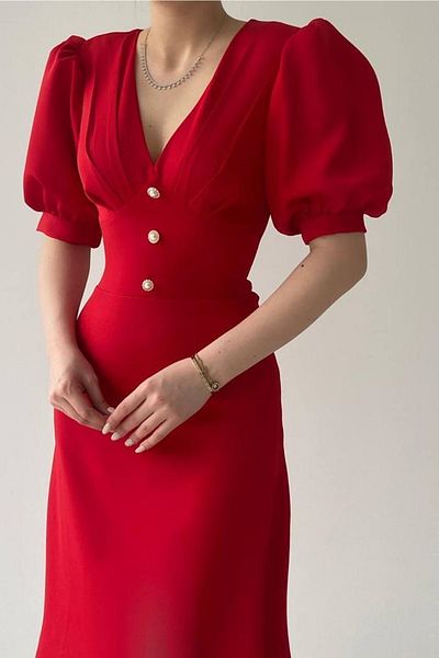 vuvutasarım Baumwoll-Atlas-Stoff, Knopfdetail, V-Ausschnitt, kurze Ballonärmel, Midi-Länge, rotes Abendkleid 153