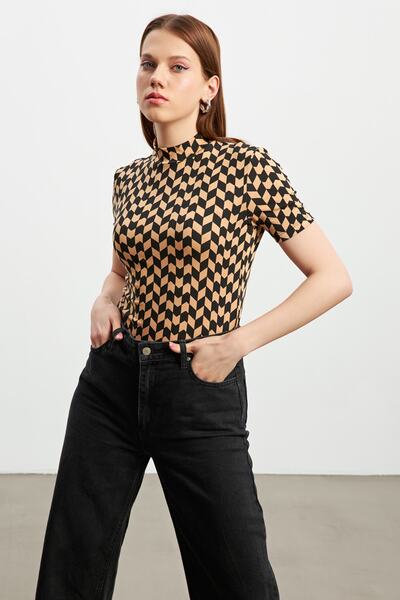 Bipantolon Γυναικεία μπλούζα με κοντό μανίκι μαύρη ρίγα