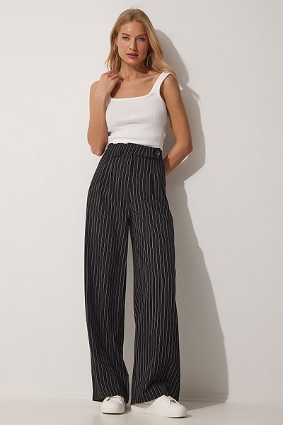 Happiness İstanbul Women's Black Pleated Wide Leg Trousers GK00008