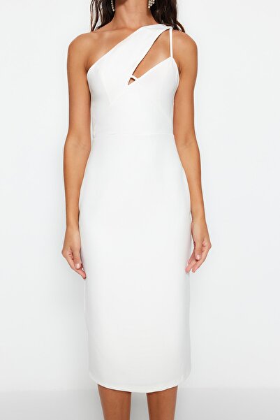 Trendyol Collection Ecru Fitted Woven Lined Wedding/Wedding Elegant Evening Dress TPRSS23EL00575