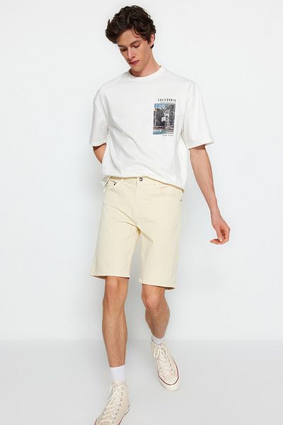Trendyol Collection Beige Flexible Denim Jeans Shorts - Bermuda mit normaler Passform TMNSS23SR00067