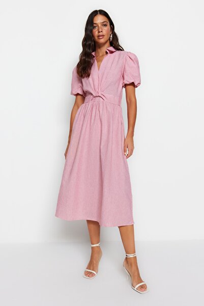 Trendyol Collection Rózsaszín csíkos duplasoros galléros Midi szövött ruha TWOSS23EL02233