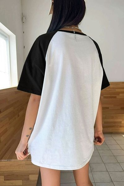 MODAGEN Unisex Bavlna Bílé Rukávy Černé Sportovní Potištěné Tričko Přítel s výstřihem Oversize