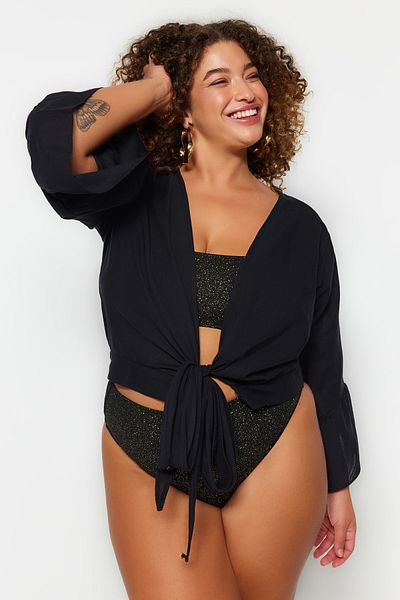 Trendyol Curve أسود مزدوج الصدر طية صدر السترة كم كشكش جلد مفصل ملابس الشاطئ بالإضافة إلى حجم بلوزة TBBSS23AH00113