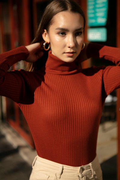 Pattaya Rollkragenpullover aus Cord für Damen Y20w110-44500
