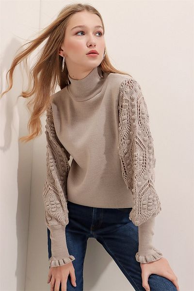 AQE FASHION Дамски пуловер с висока яка от норка с дантелени детайли