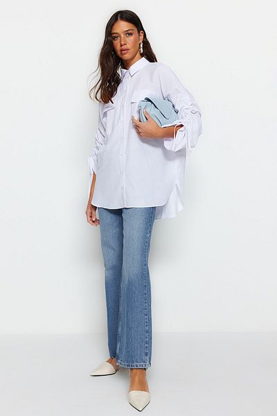 Trendyol Modest Λευκό υφαντό βαμβακερό πουκάμισο με ρυθμιζόμενα μανίκια και λεπτομέρεια κορδονιού TCTSS23TG00011