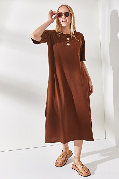 Olalook Kadın Acı Kahve Yanı Yırtmaçlı Oversize Elbise  ELB-19001880