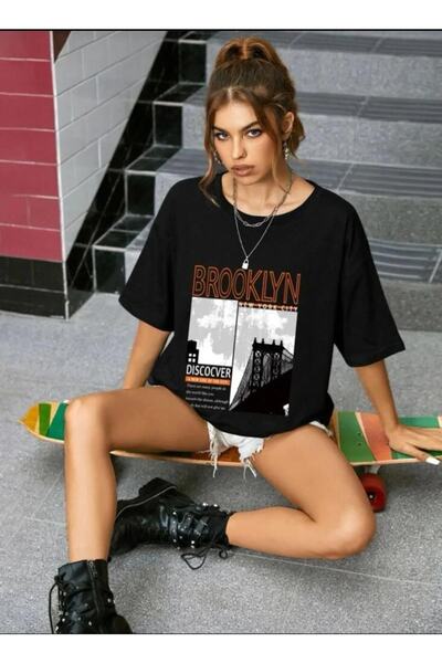 ALİKA Черна унисекс тениска с щампи Brooklyn Discover