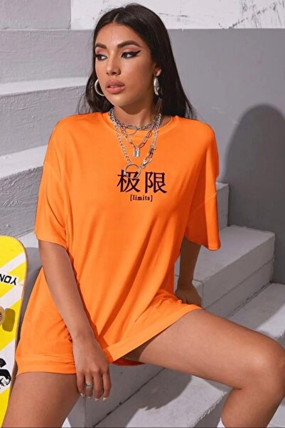 ALİKA تي شيرت للجنسين مطبوع عليه نص برتقالي صيني (LIMITS).